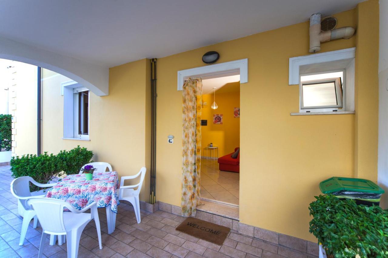 Residence Yellow リミニ エクステリア 写真