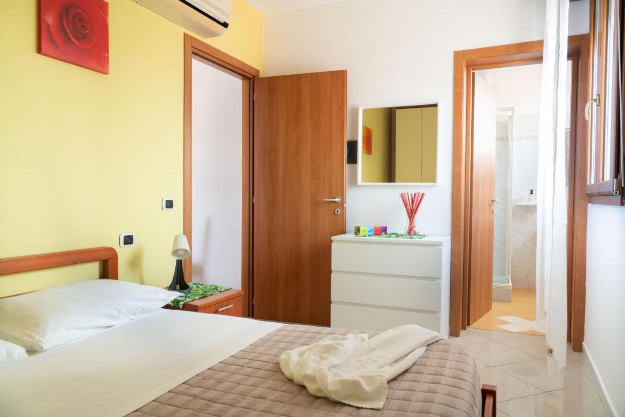 Residence Yellow リミニ エクステリア 写真