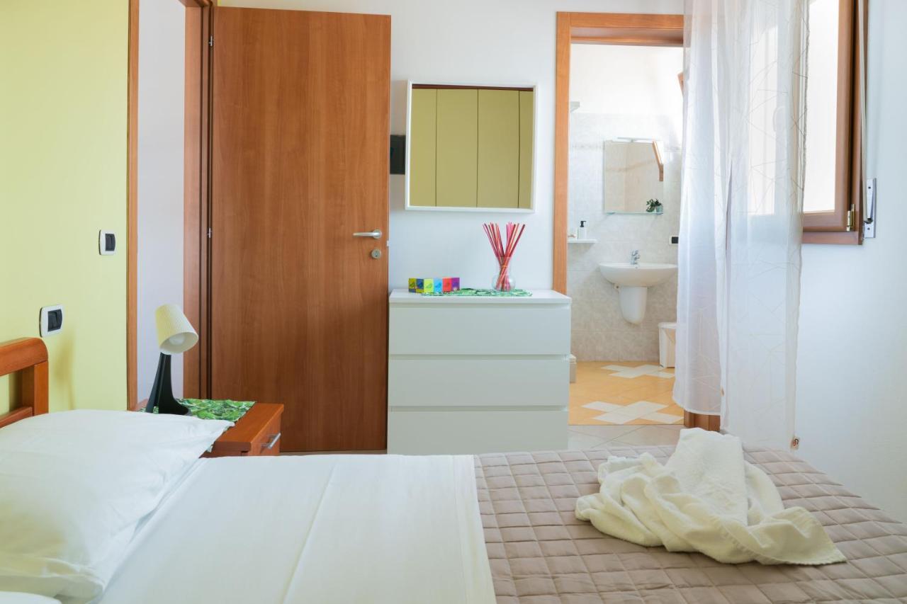 Residence Yellow リミニ エクステリア 写真